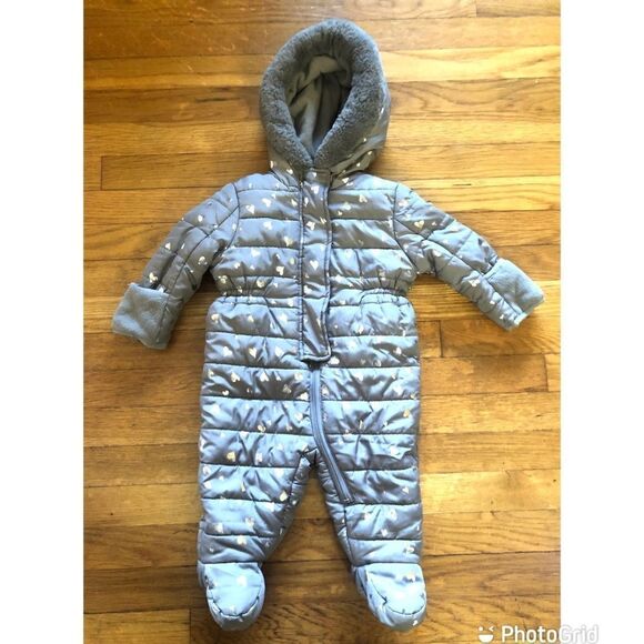 Tahari Snow Suit Bunting Gray Foil Heart Baby 6-9M - Picture 1 of 12